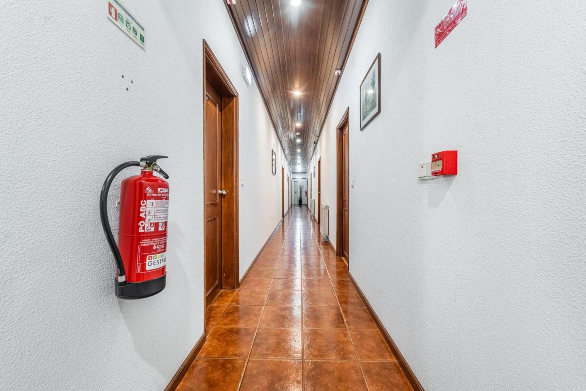 O Pimpao Hotel Герес Екстериор снимка