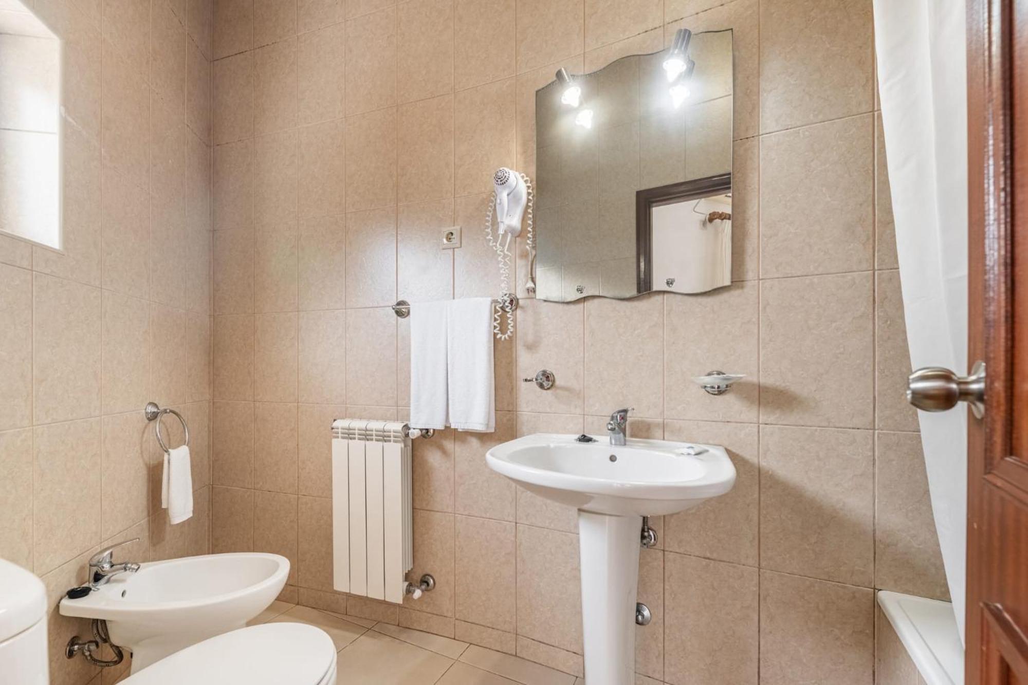 O Pimpao Hotel Герес Екстериор снимка