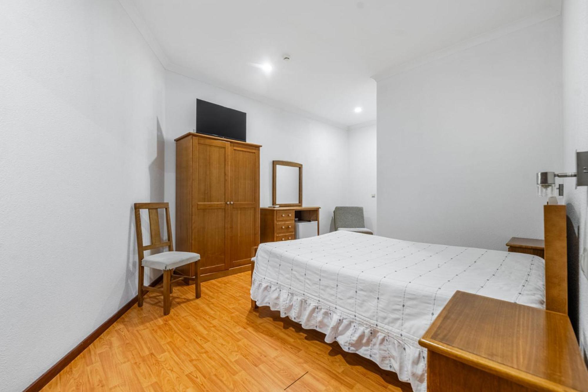 O Pimpao Hotel Герес Екстериор снимка